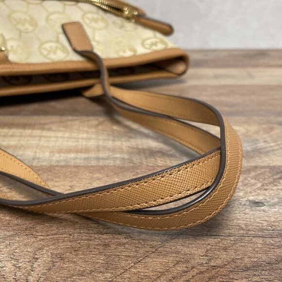 Michael Kors Beige / Brown Signature MK Kempton Shoulder Bag - Picture 5 of 6